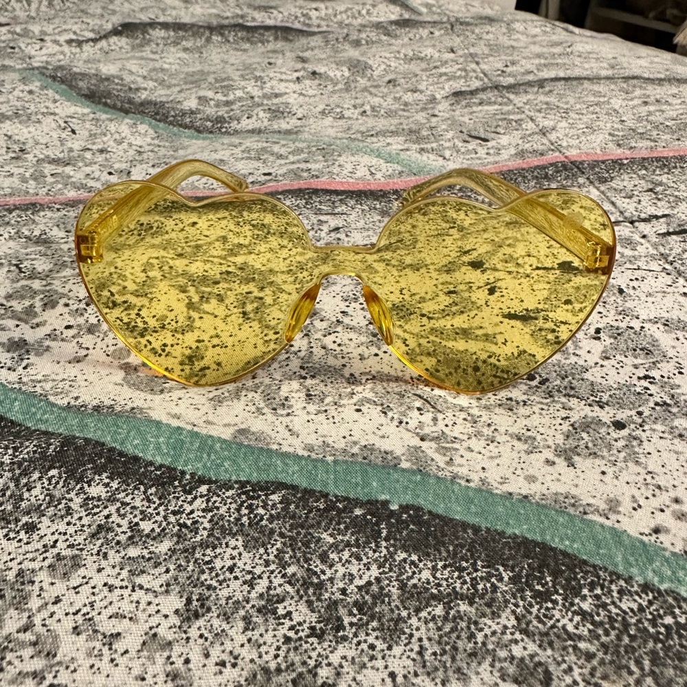 Bumble heart sunglasses